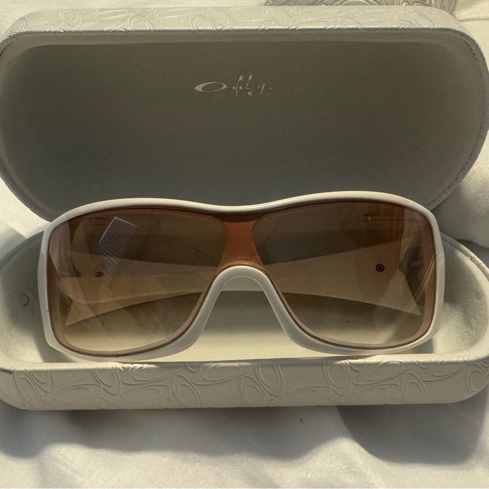 Oakley sunglasses